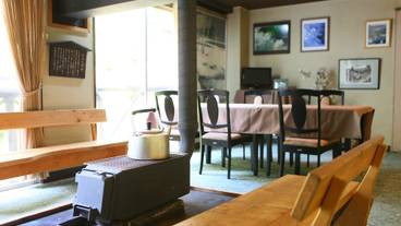 客室内のダイニングエリア / 6