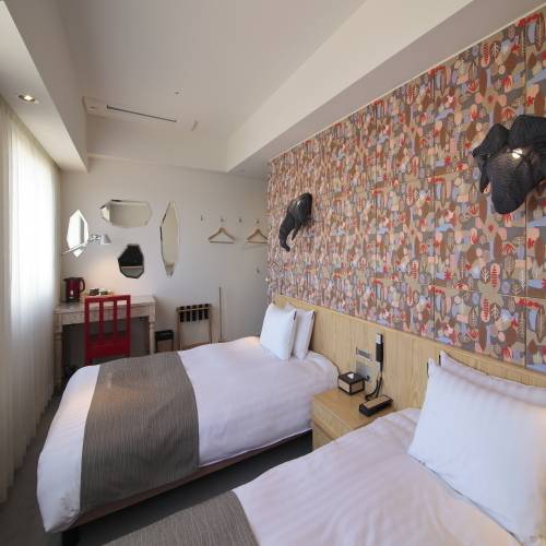 デザイナーズ ユニバ―サル / 2