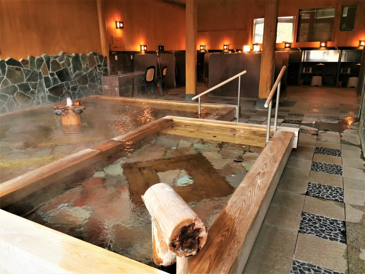 とろとろ温泉にヤミツキ！敷地内で湯巡りを満喫3976599