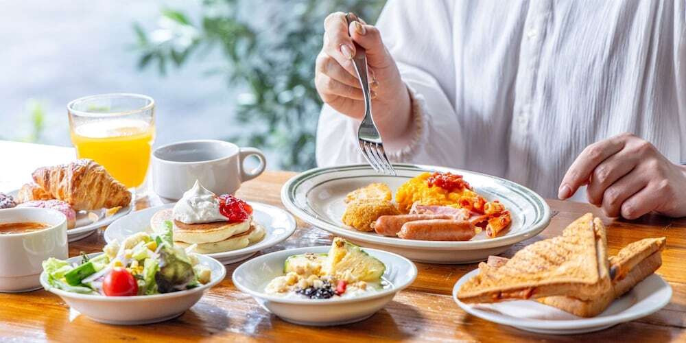 朝食