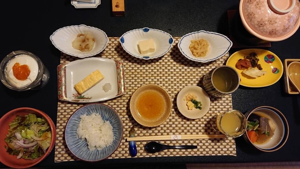 やさしい朝食で
満たされる朝時間 / 4