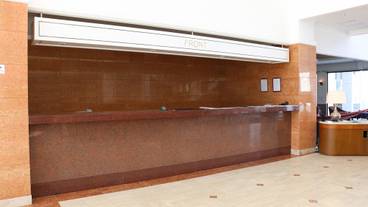 チェックイン / チェックアウト キオスク / 1