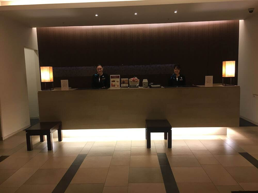 フロント