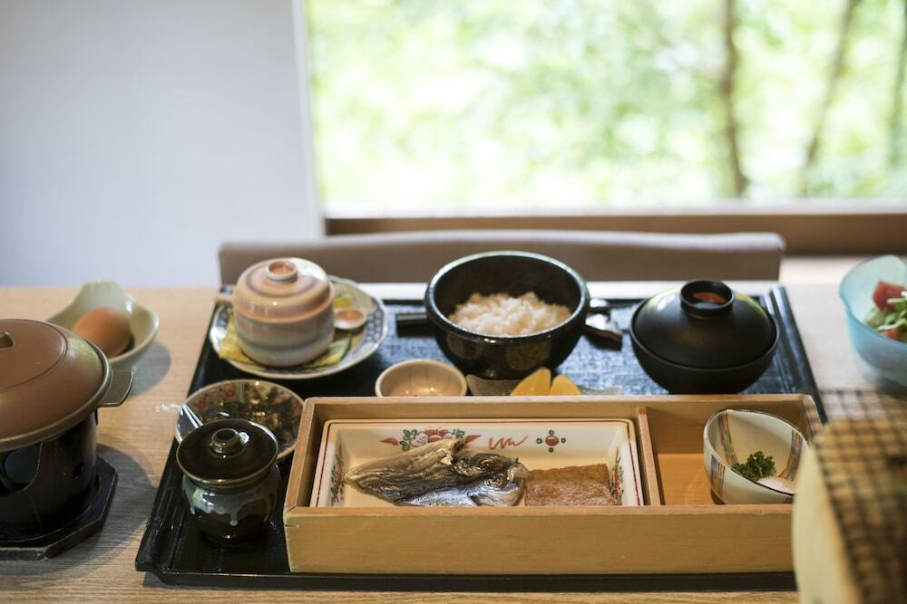 朝食