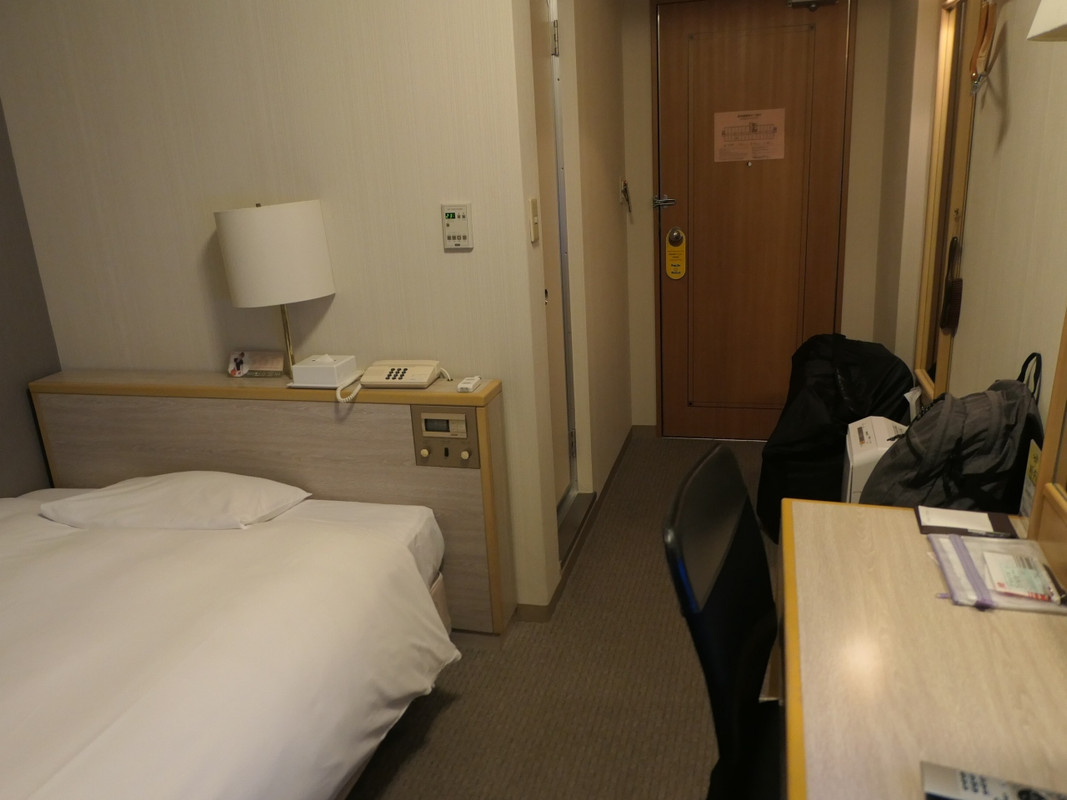 ビジネスホテルとして標準的な部屋