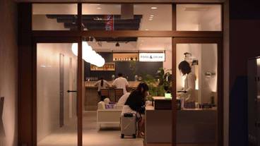 内部エントランス / 2