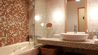 電動ベッド付ツインルーム リバービュー 禁煙