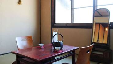 客室内のダイニングエリア / 14