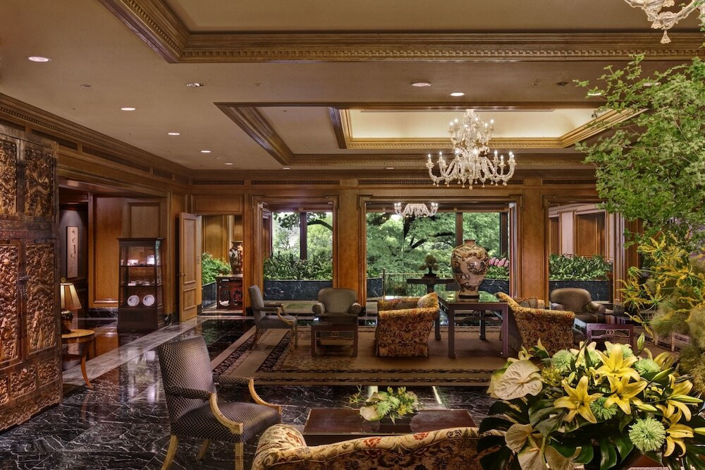 リッチな「エッグズベネディクト」で至福のモーニングタイム4045606