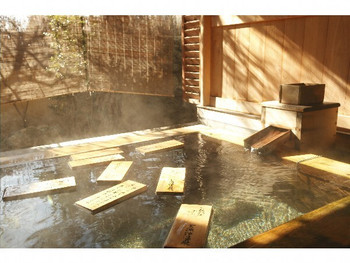 露天風呂で温泉と恋占いを楽しむ「信州しもすわ温泉 ぎん月」3924137