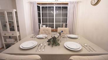 客室内のダイニングエリア / 7