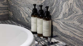 ルーム キングベッド 1 台 ガーデンビュー