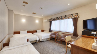 トリプルルーム ベッド (複数台) 禁煙