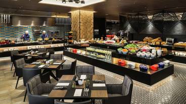 ビュッフェ「Folk Kitchen」① / 11