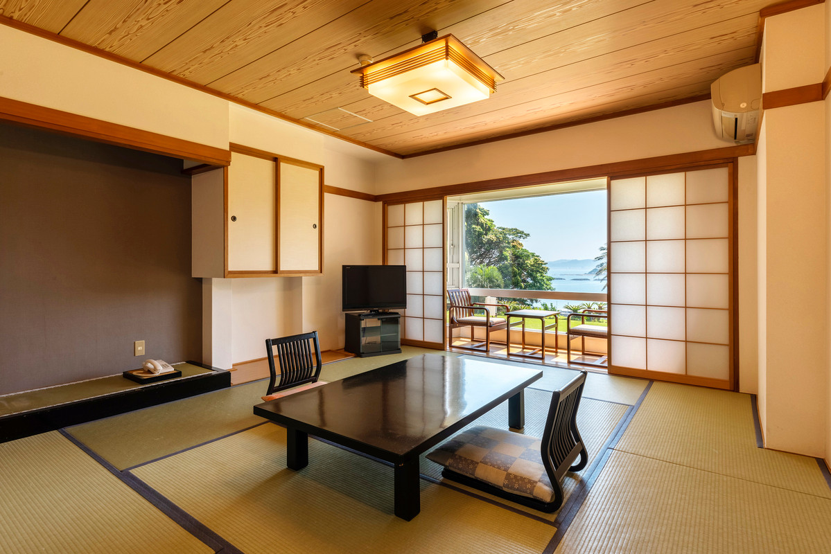 本館 和室10畳一例