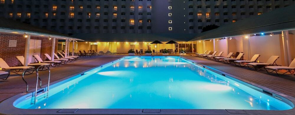 スカイプール（夏季限定）