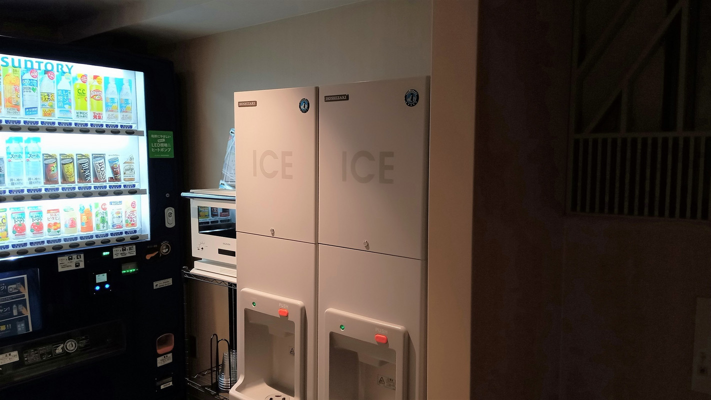 自動販売機コーナー