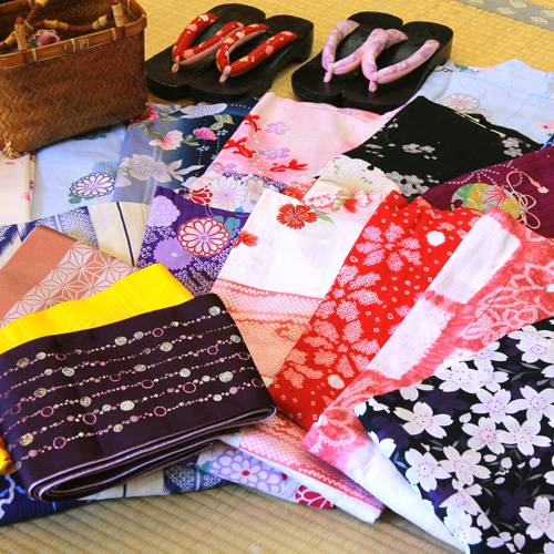 諏訪湖の湖畔に佇む
老舗旅館へチェックイン / 3