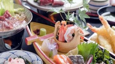 食事・飲み物 / 4