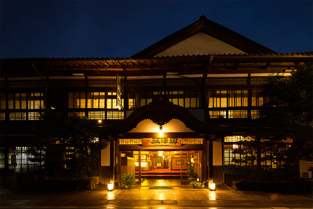 90年以上の歴史を誇る、温泉旅館の離れをふたり占め3524291