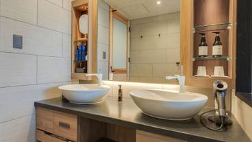 客室洗面台一例 / 14