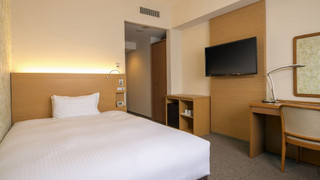 エコノミー ダブルルーム セミダブルベッド 1 台 禁煙