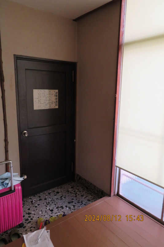 アパートみたいな扉