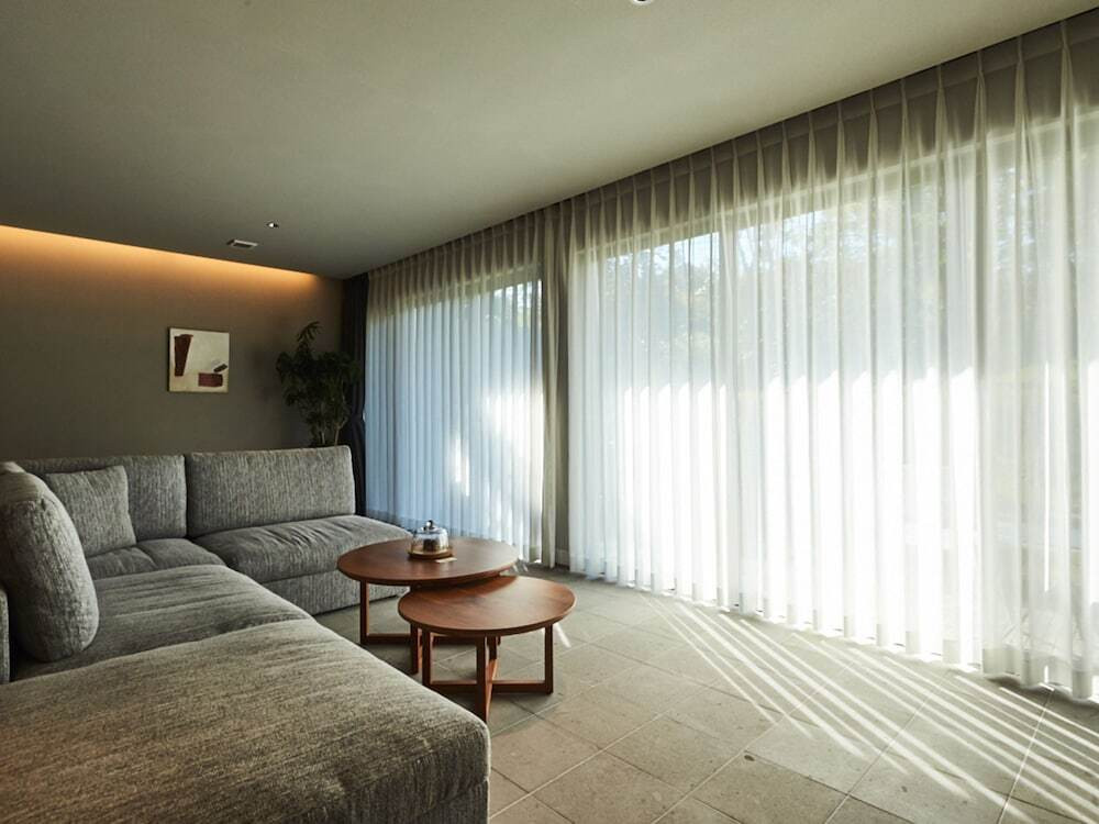 山荘わらび野3454745