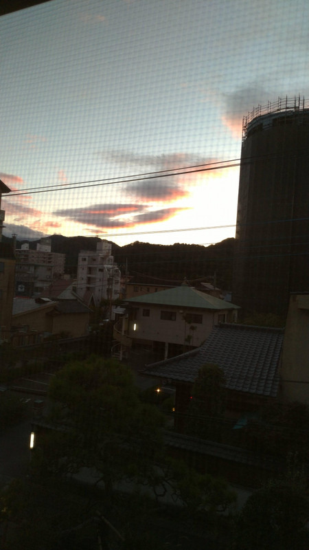 タワマンと夕暮れ