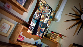 [漆黒の間/Shikkoku-Ma:203号室] スタジオコンフォート: スライド式ダブルベッド/布団 専用バスルーム (シャワーブース/シャワートイレ) 禁煙