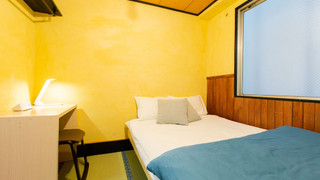 ベーシック ダブルルーム ダブルベッド 1 台 禁煙 共用バスルーム