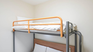 スタンダード ルーム ダブルベッド 1台 + ロフトベッド1台 禁煙