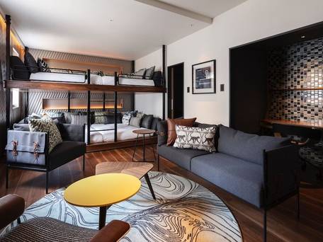 THE LIVELY HAKATA FUKUOKA / 3