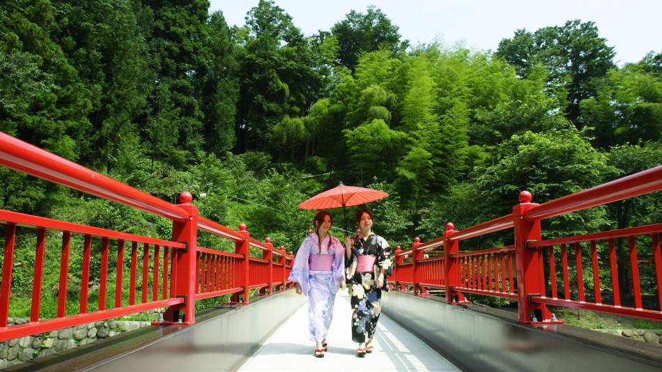 東京から乗り換えなしでアクセス抜群。川のせせらぎに癒される宿3411459