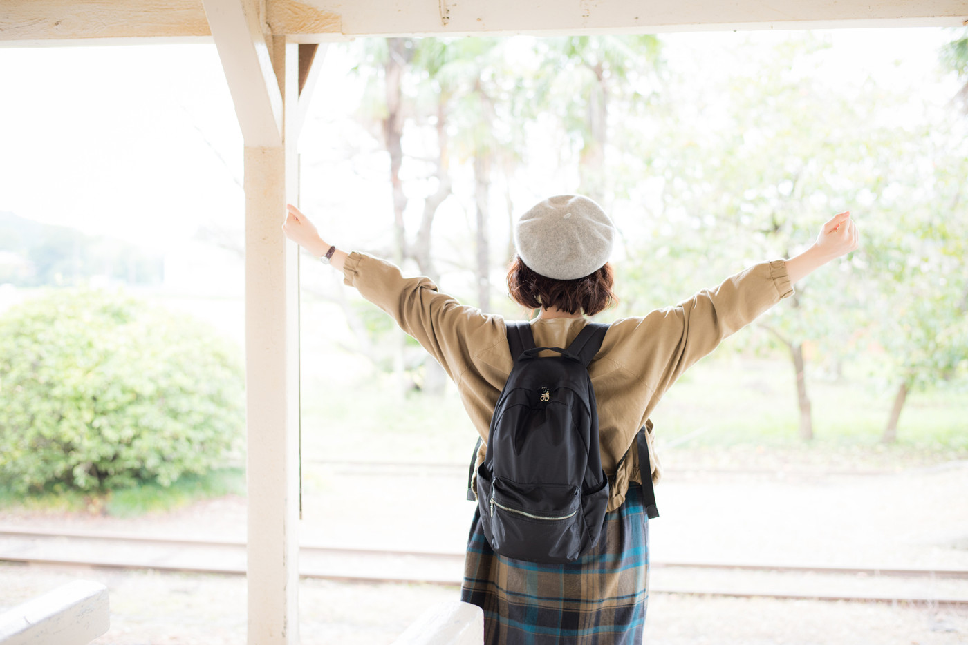 お出かけ　女性　ポートレート