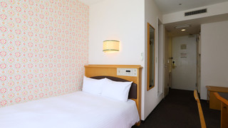 [喫煙]セミダブルルーム 18sqm 120cm幅ベッド1台 2名迄