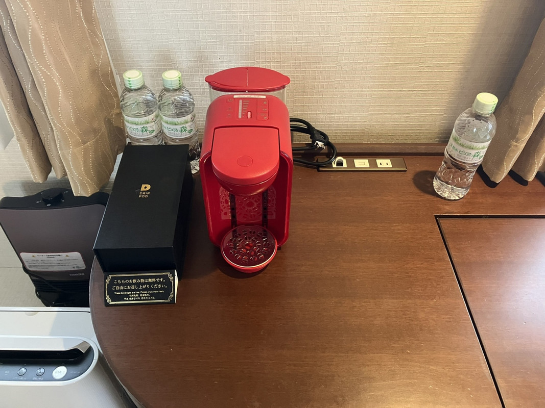 コーヒーマシン、空気清浄機、ヒーター完備