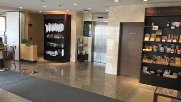 内部エントランス / 2