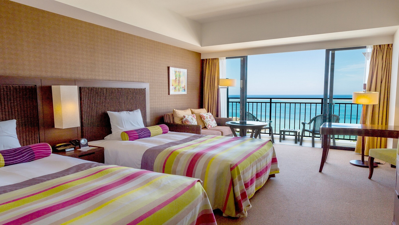 客室でもレストランでも海景色が望める3931026