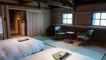 プレミアルーム　寝室 / 2