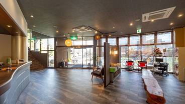 内部エントランス / 2