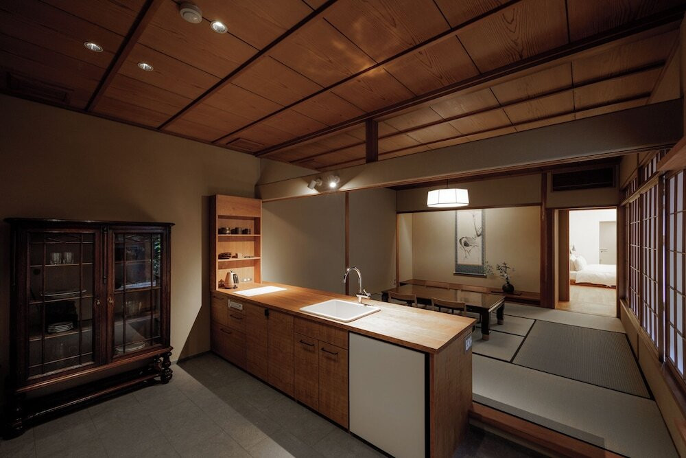 客室内のダイニングエリア