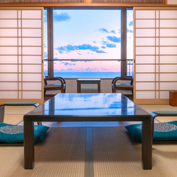 ほっこり和風リゾートな温泉旅館は、温水プールも楽しめます♪3653172