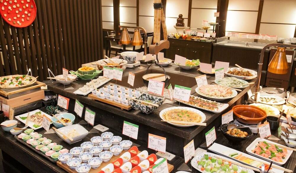 夕食ビュッフェ / 2