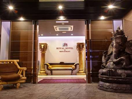 ローヤル ホテル / 2