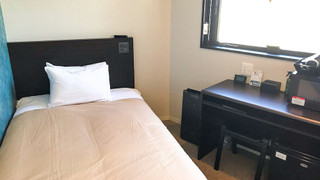 シングルルーム セミダブルベッド 1 台 禁煙