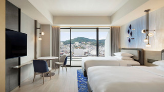 プレミアム ルーム ダブルベッド 2 台 バルコニー