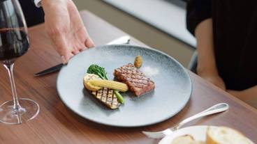 食事・飲み物 / 32