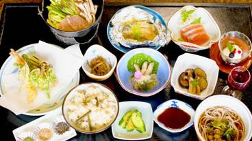 食事・飲み物 / 13