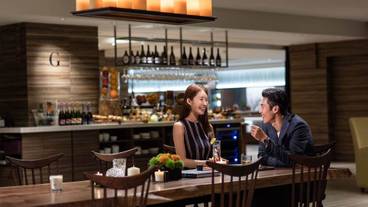 ロビーラウンジ / 13